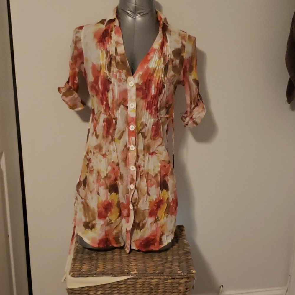 Form fitting floral long blouse